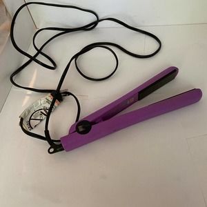 Style House Flat Iron 1 " Model 1646174 Purple Professional Hair